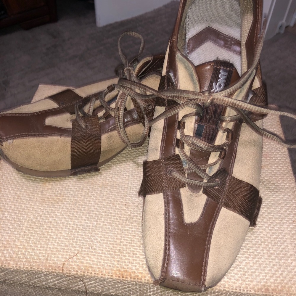 Pony Casual athletic shoes